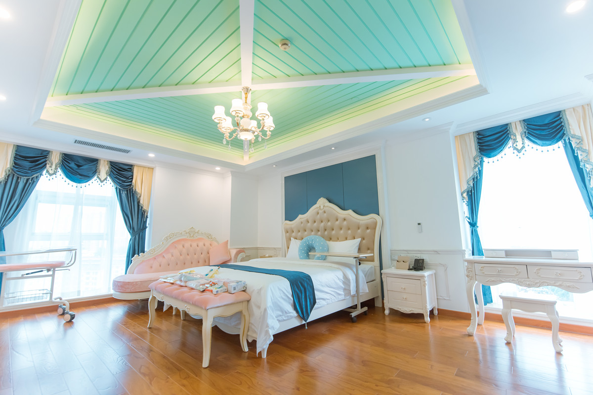 尊宠卧室_副本.jpg 尊宠卧室_副本.jpg